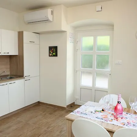 Apartment Cozy One Bedroom Mak *