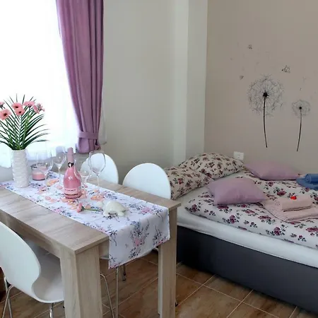 Cozy One Bedroom Mak *